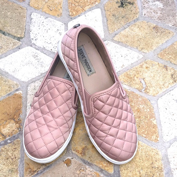 Steve Madden Shoes - Steve Madden 7.5 rose sneakers good condition but used.